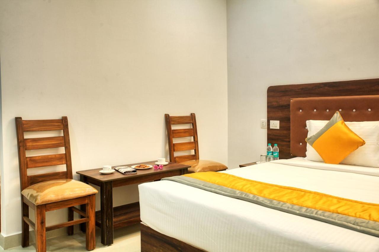 Visa Inn Transit Stay With Airport Transfer Bangalore Eksteriør bilde