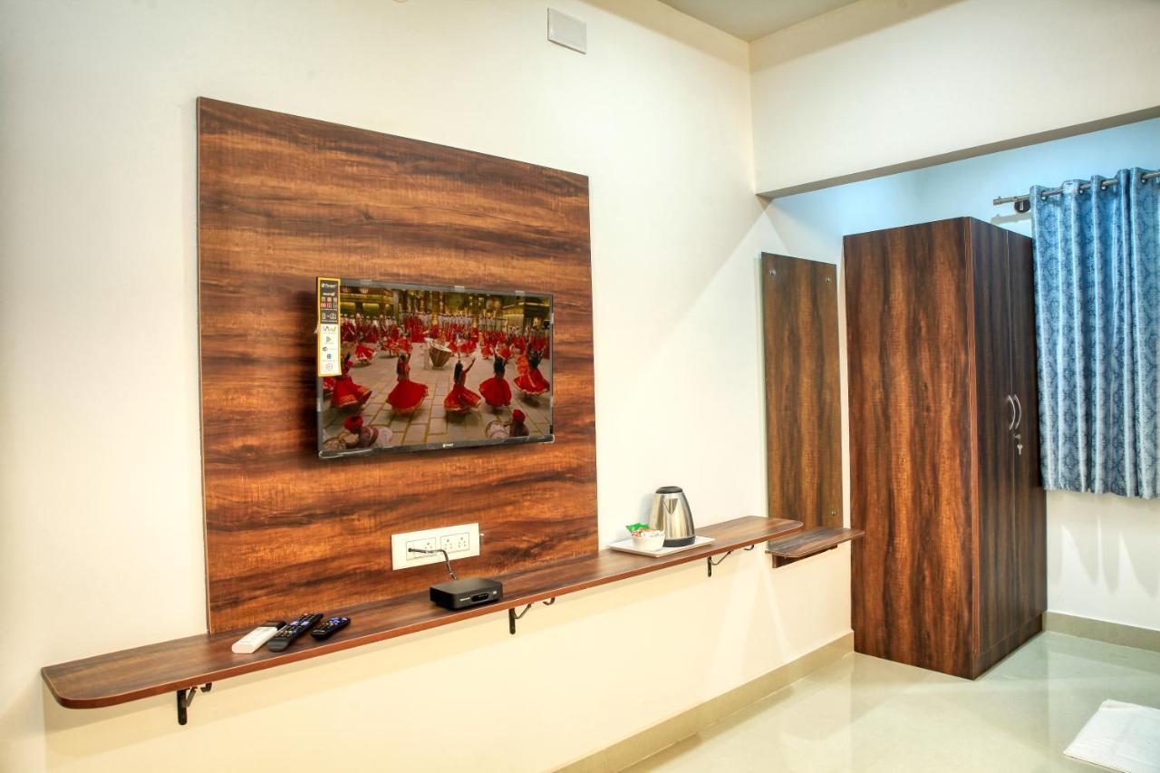 Visa Inn Transit Stay With Airport Transfer Bangalore Eksteriør bilde