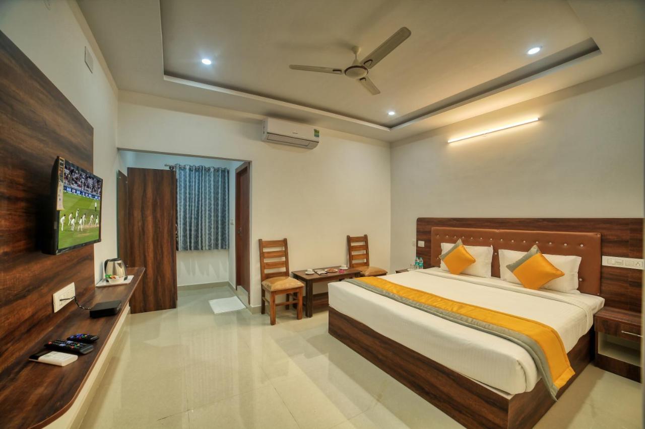 Visa Inn Transit Stay With Airport Transfer Bangalore Eksteriør bilde